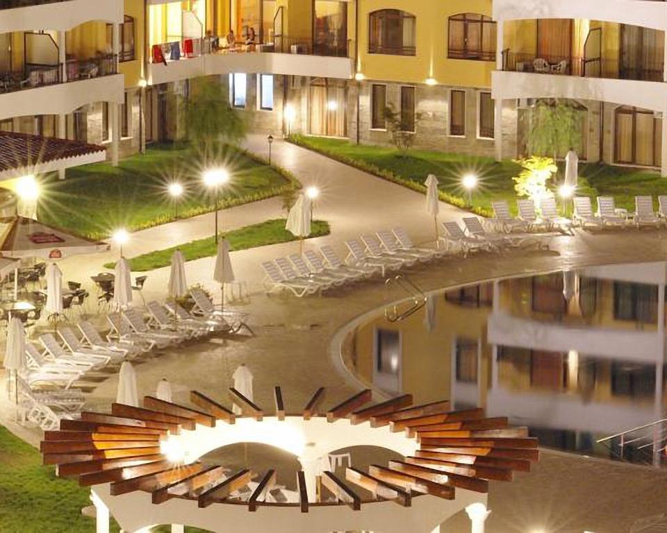 Апарт отель Royal Sun Солнечный берег Экстерьер фото
